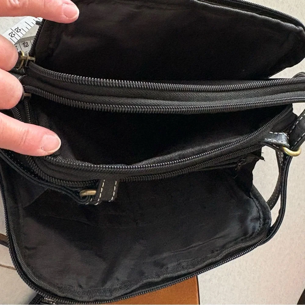 Purses - Picture 8 of 9